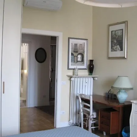 Arco Della Pace Apartment *